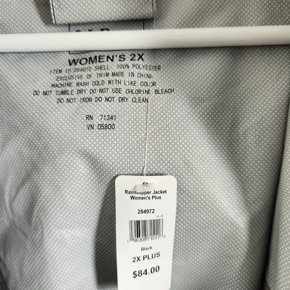 LL Bean Woman's Rain Jacket NWT - Picture 6 of 7